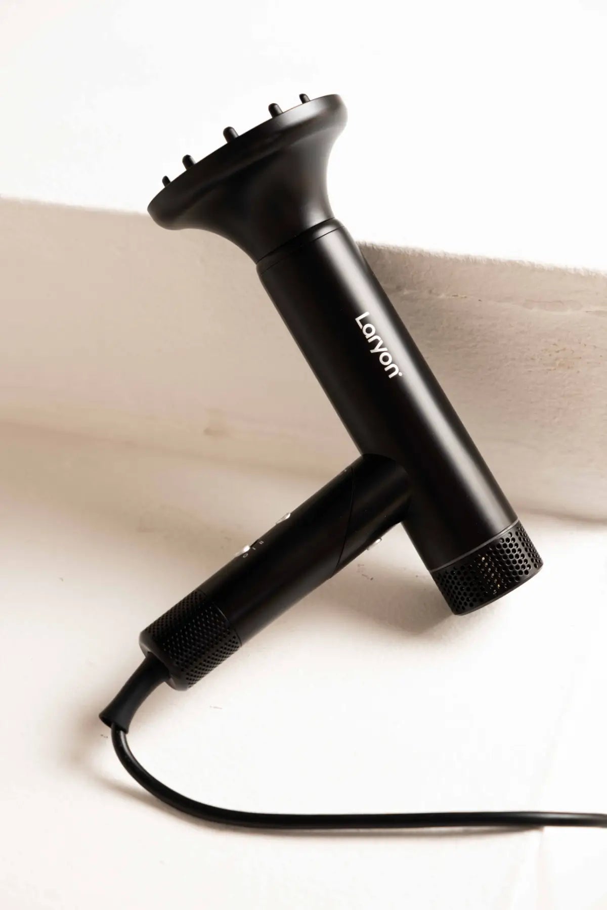 Asciugacapelli Laryon – Unico, leggero e sempre con te