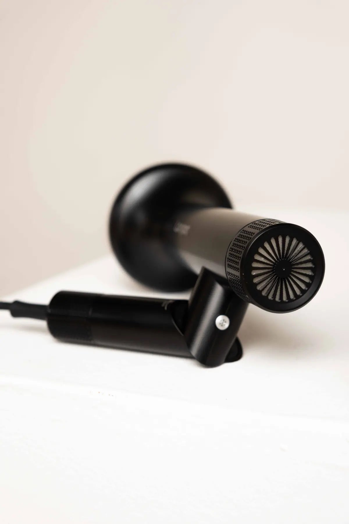 Asciugacapelli Laryon – Unico, leggero e sempre con te