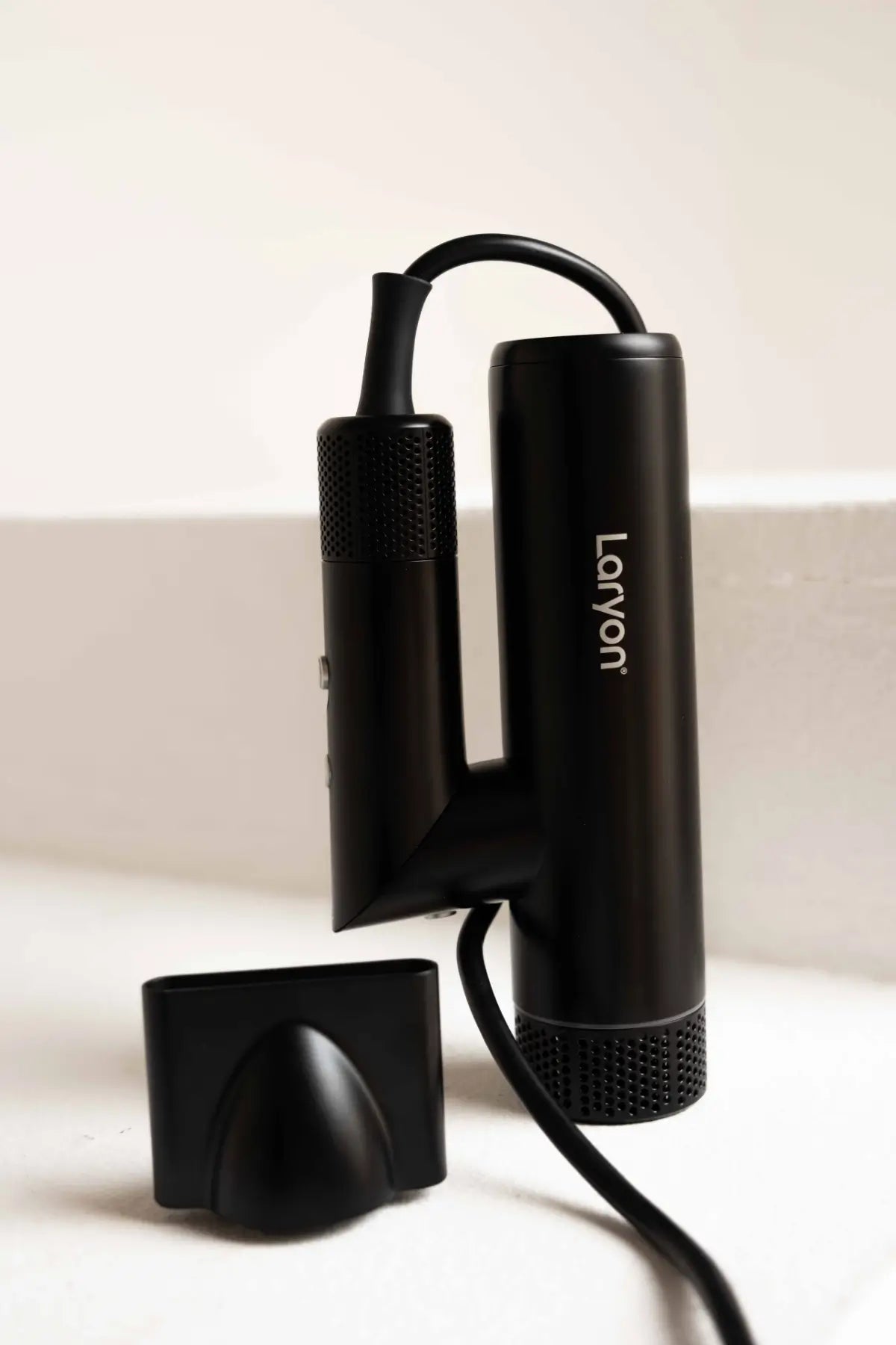 Asciugacapelli Laryon – Unico, leggero e sempre con te